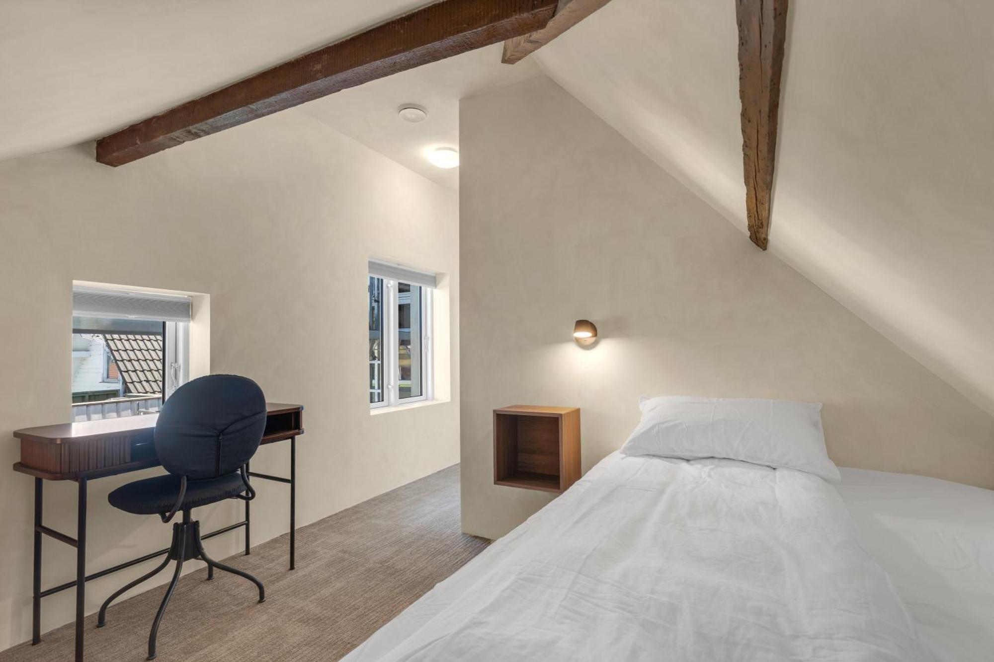 - Bedroom With Private Bathroom * Stavanger