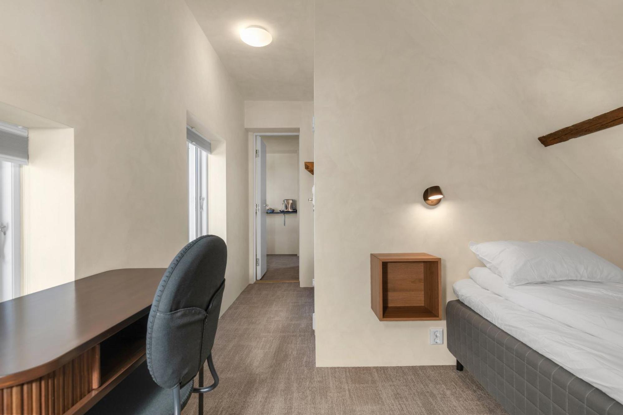 Guest house - Bedroom With Private Bathroom Stavanger