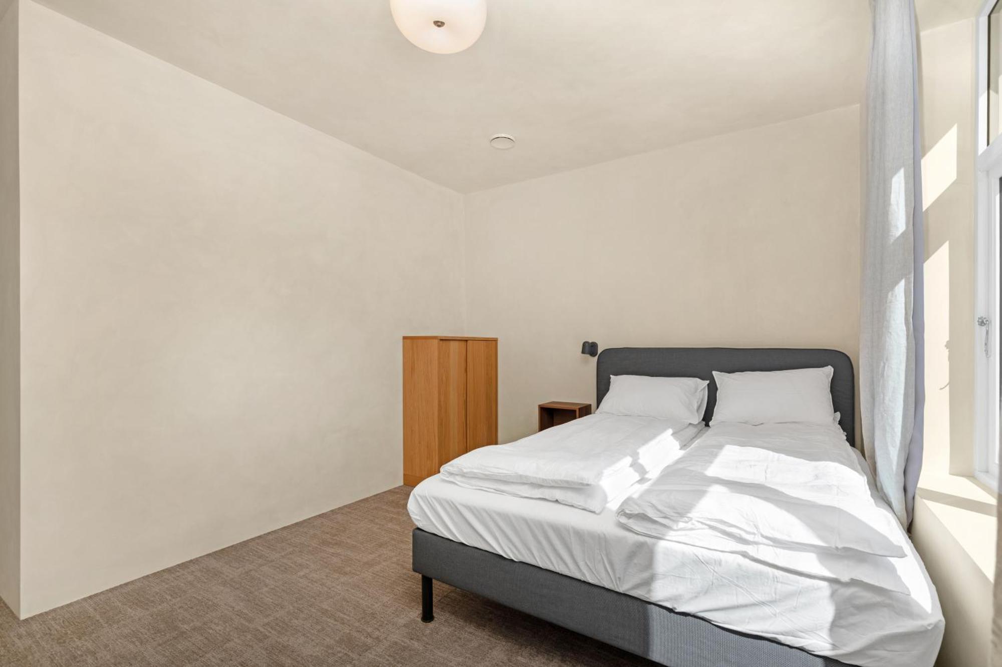 - Bedroom With Private Bathroom Stavanger