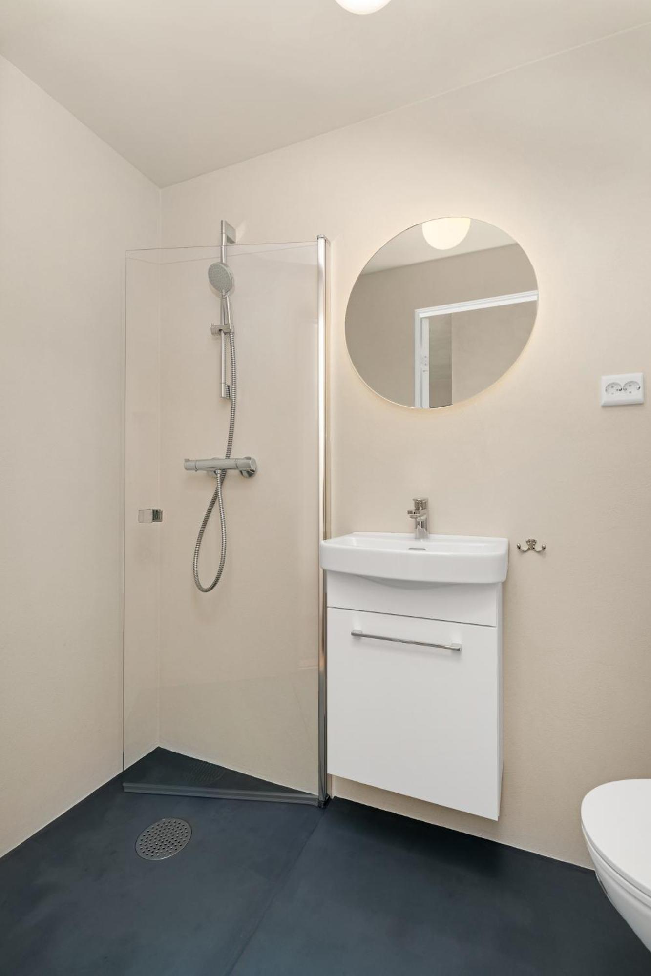 - Bedroom With Private Bathroom Stavanger