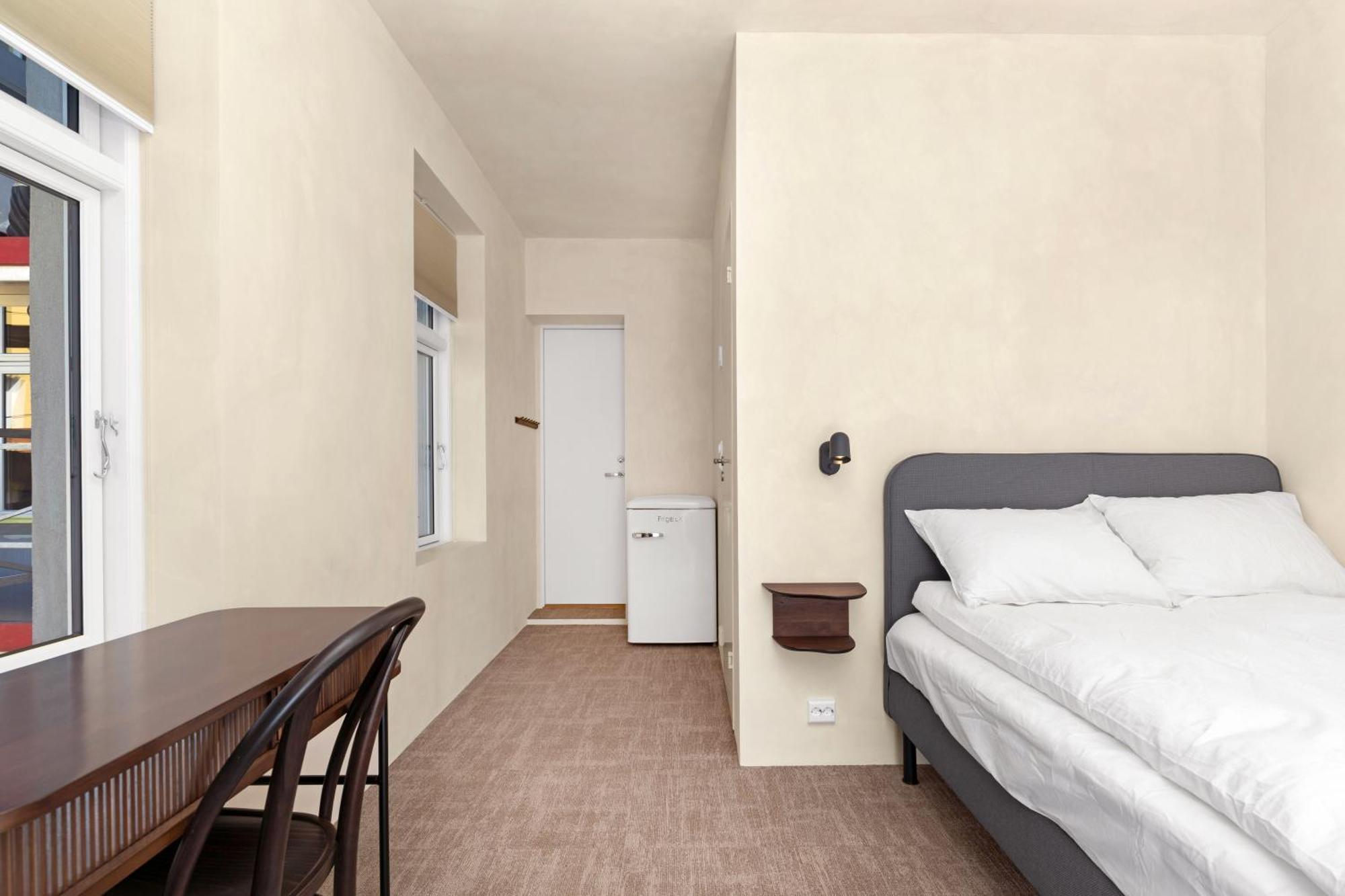 - Bedroom With Private Bathroom Stavanger