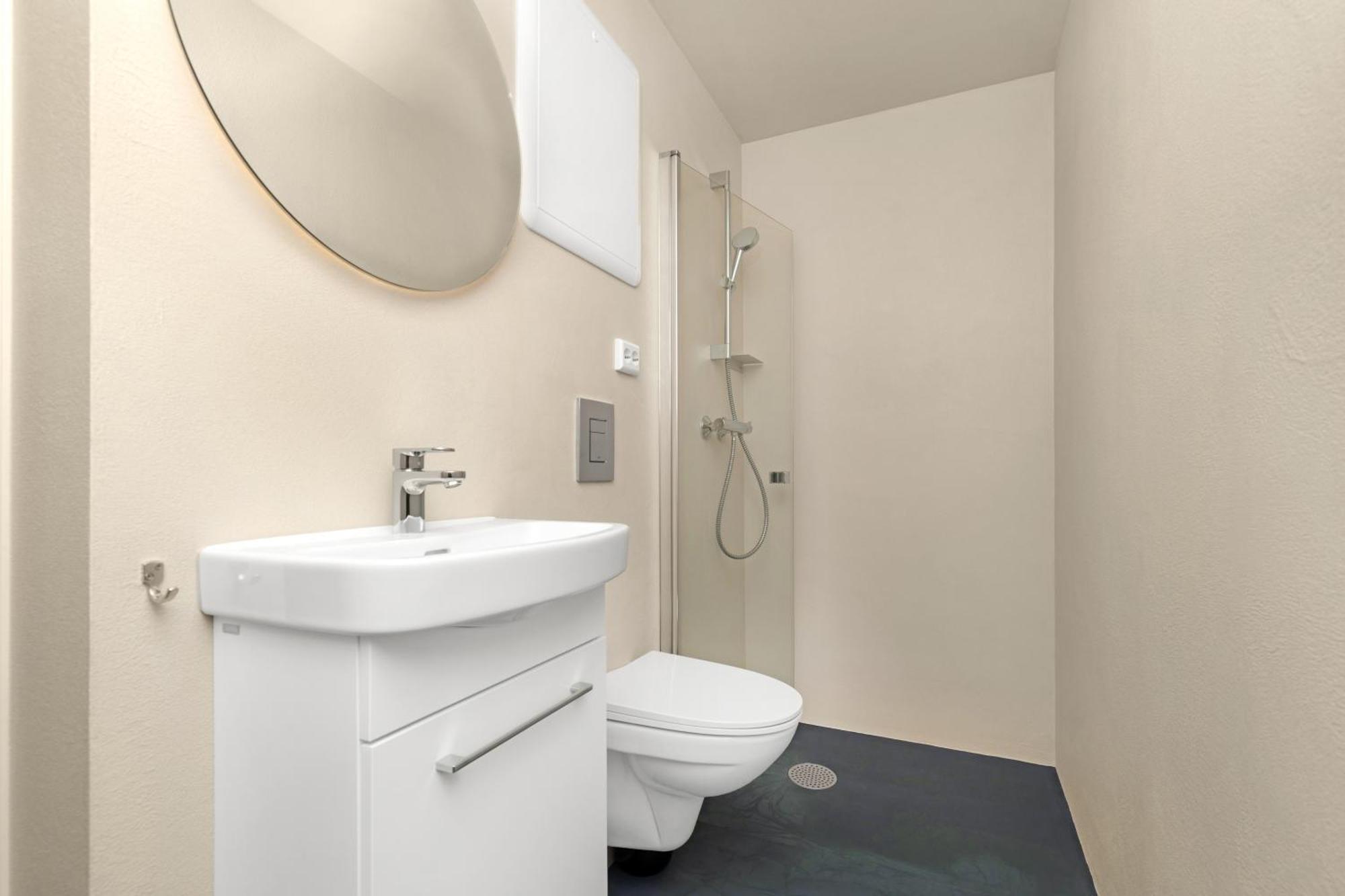 Gasthuis - Bedroom With Private Bathroom