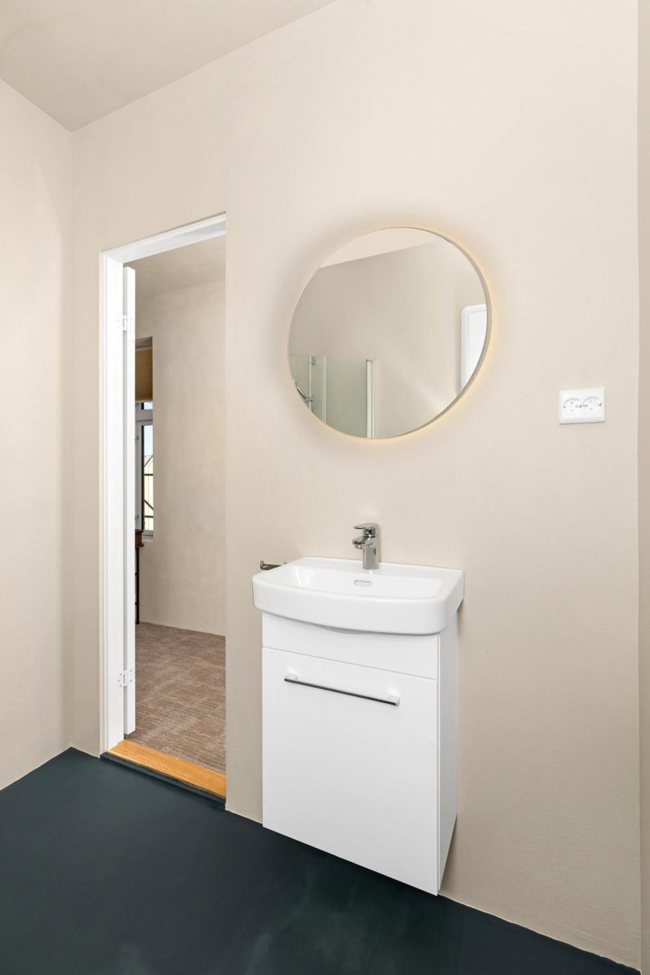Guest house - Bedroom With Private Bathroom Stavanger