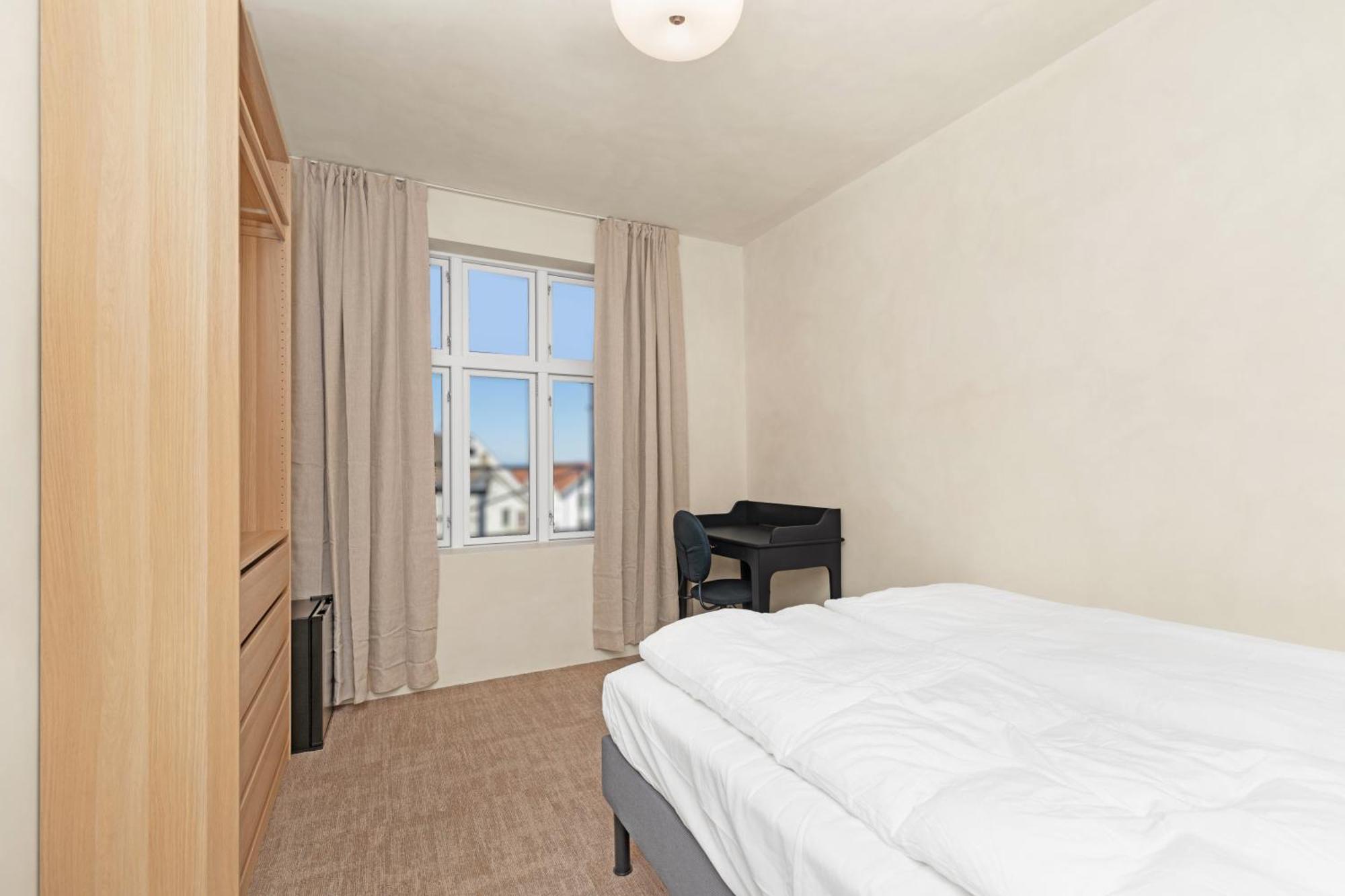 Gasthuis - Bedroom With Private Bathroom